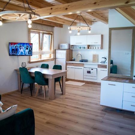 Kalinowy Sad Domki Z Jacuzzi I Sauna Mikołajki Екстериор снимка