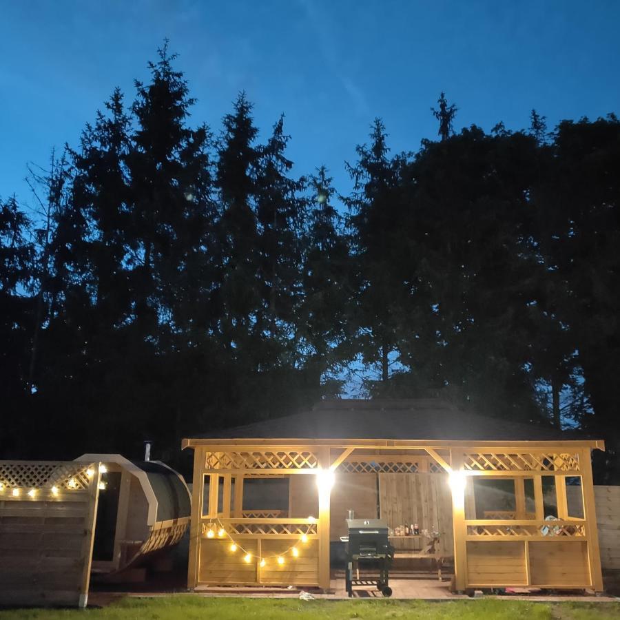 Kalinowy Sad Domki Z Jacuzzi I Sauna Mikołajki Екстериор снимка