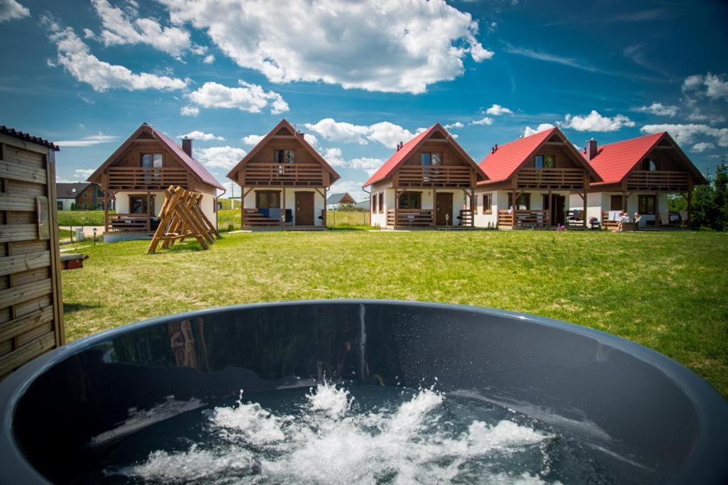 Kalinowy Sad Domki Z Jacuzzi I Sauna Mikołajki Екстериор снимка