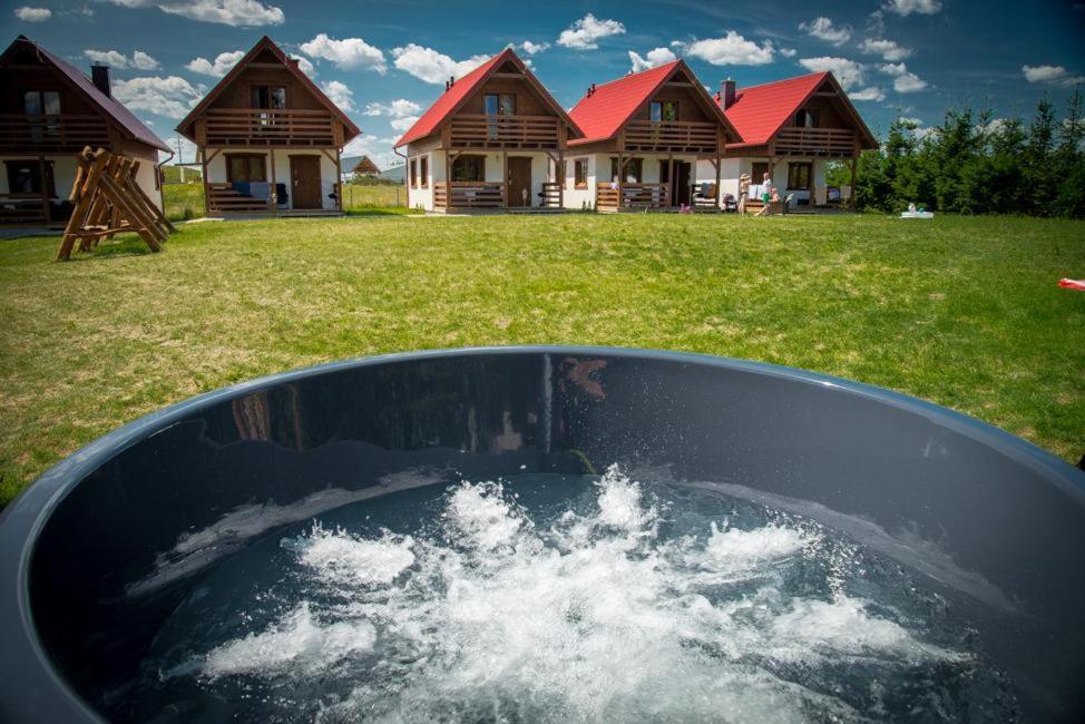 Kalinowy Sad Domki Z Jacuzzi I Sauna Mikołajki Екстериор снимка